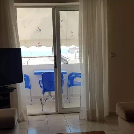 Cozy - Perfect Location Apartment *